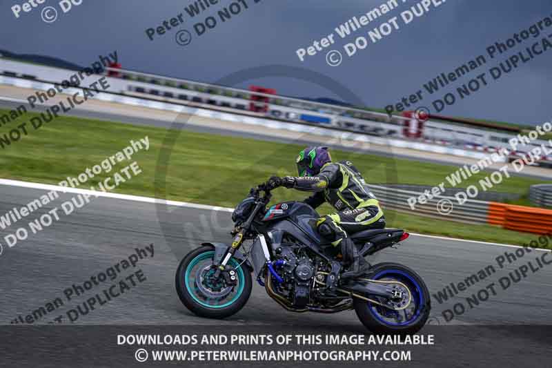 cadwell no limits trackday;cadwell park;cadwell park photographs;cadwell trackday photographs;enduro digital images;event digital images;eventdigitalimages;navarra;no limits trackdays;peter wileman photography;racing digital images;trackday digital images;trackday photos